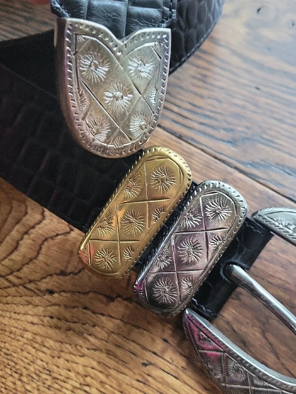 Street Ahead Black Croc-Embossed Leather Belt with Ornate Metal Buckle. Size M